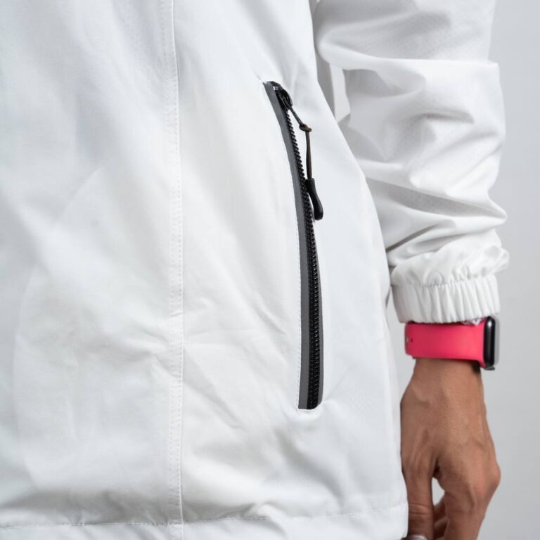 کاپشن بادگیر زنانه طرح نورس فیس (THE NORTH FACE)